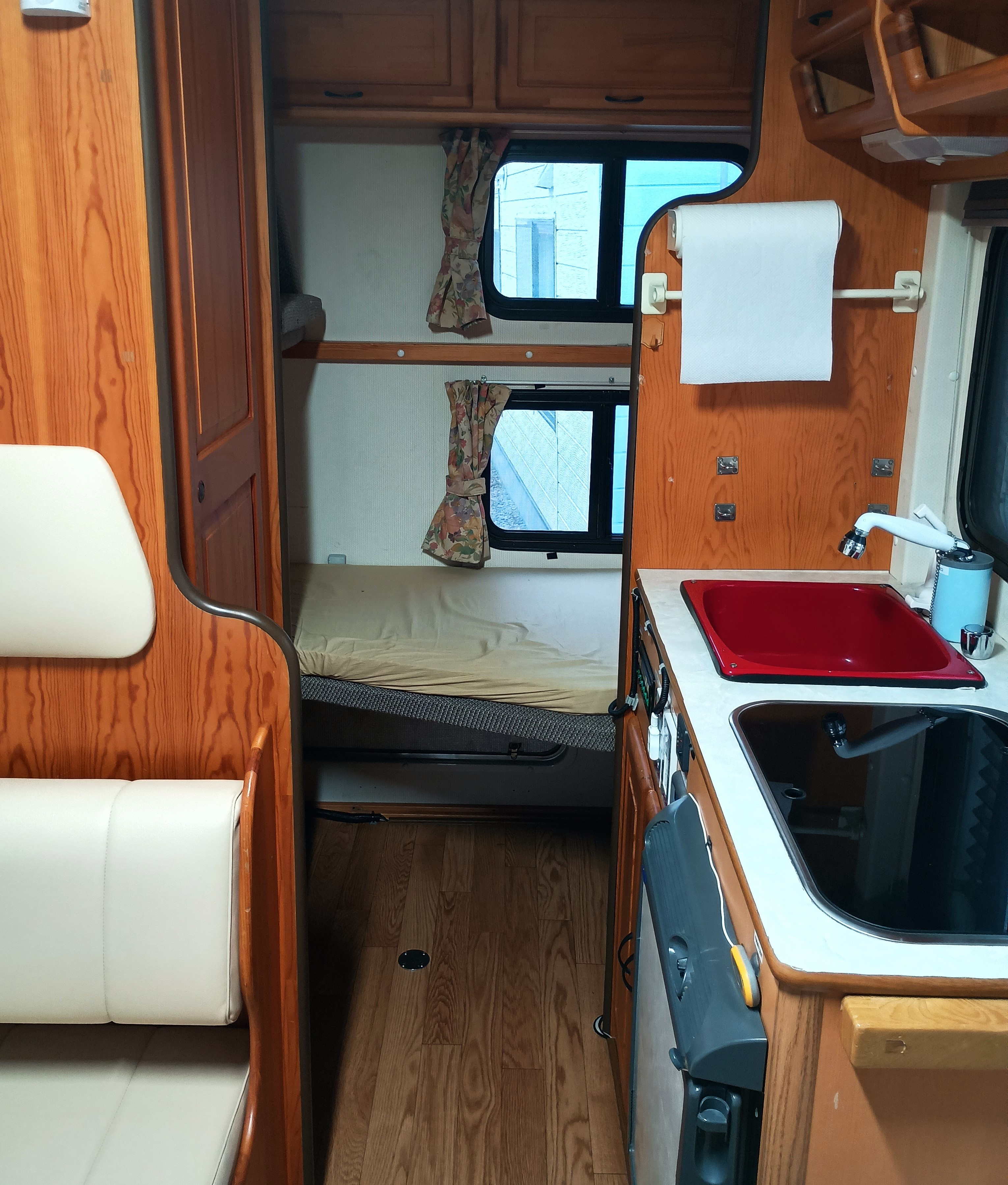 グランドハイエース 写真B